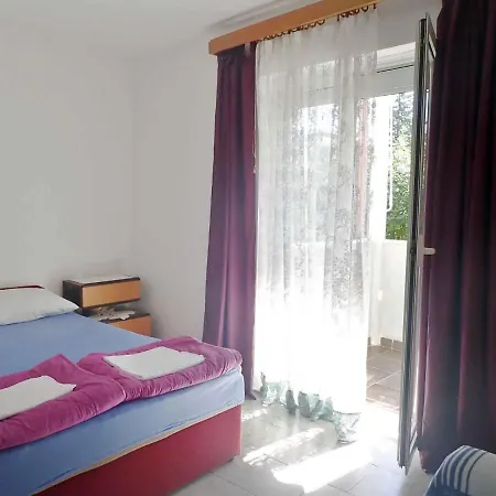 In Starigrad-paklenica 6859 Lägenhet