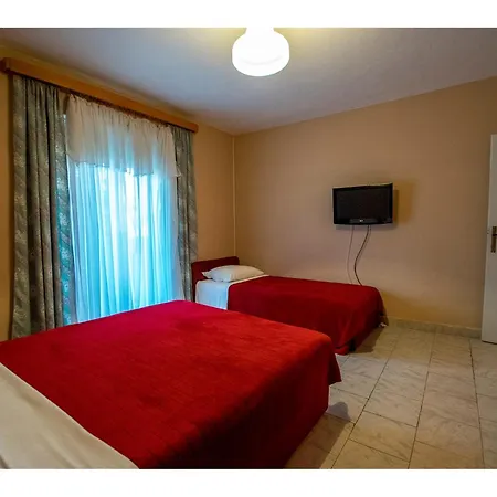Apartment In Starigrad-paklenica 6859