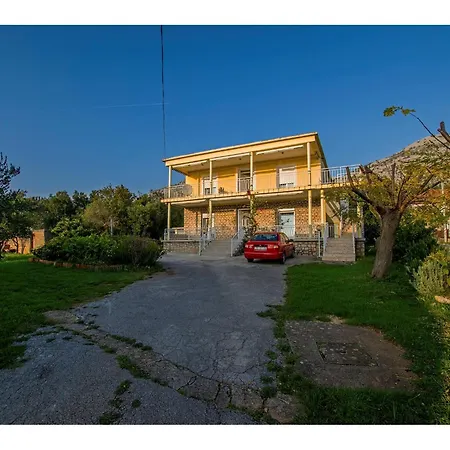 Apartment In Starigrad-paklenica 6859