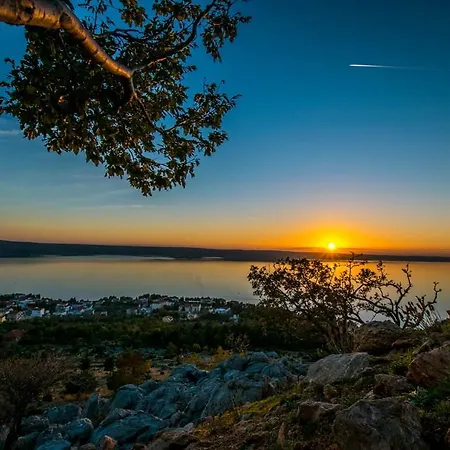 Lägenhet In Starigrad-paklenica 6859