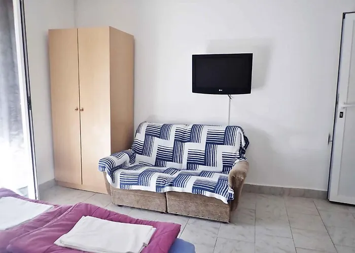 In Starigrad-paklenica 6859 Apartment Starigrad Paklenica