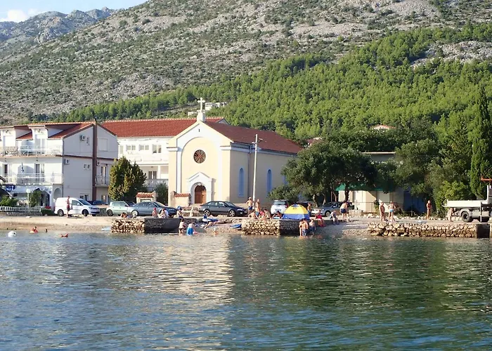 In Starigrad-paklenica 6859 Apartment *