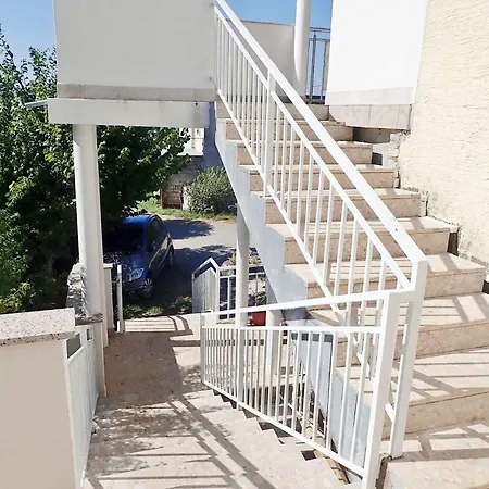 In Starigrad-paklenica 6859 아파트 스타리그라드 파클레니차