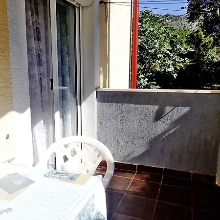 In Starigrad-paklenica 6859