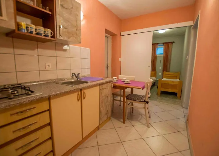 In Starigrad-paklenica 6859 Daire Starigrad Paklenica