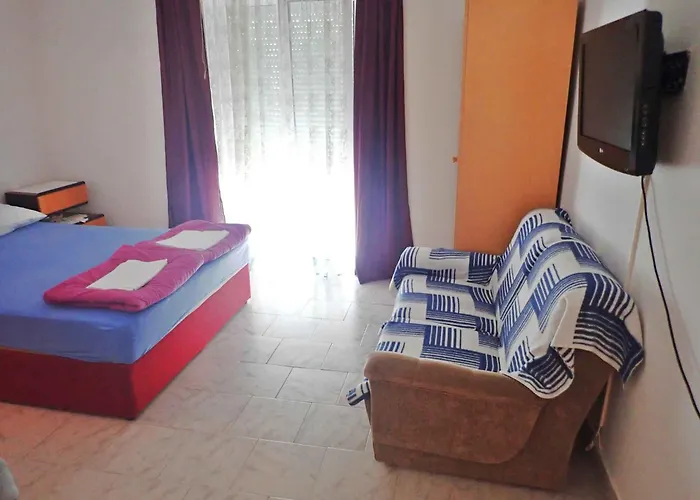 In Starigrad-paklenica 6859 Daire Starigrad Paklenica