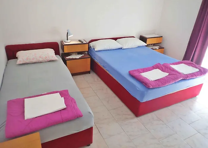 In Starigrad-paklenica 6859 Daire Starigrad Paklenica