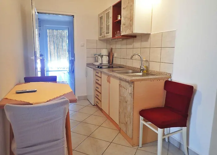 In Starigrad-paklenica 6859 Daire Starigrad Paklenica