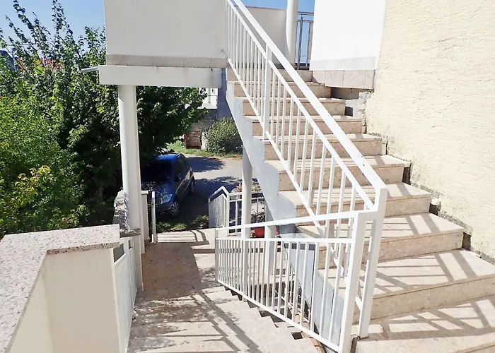 In Starigrad-paklenica 6859 Daire Starigrad Paklenica