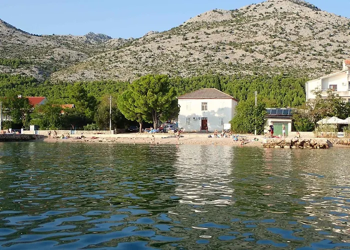 In Starigrad-paklenica 6859 Daire Starigrad Paklenica