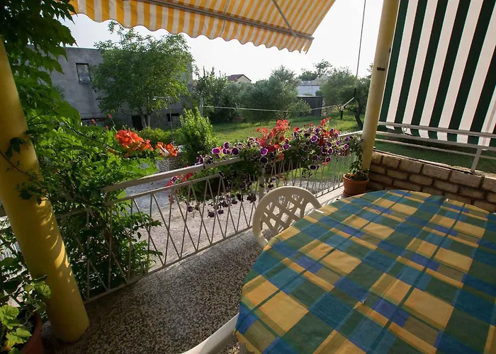 아파트 In Starigrad-paklenica 6859 *